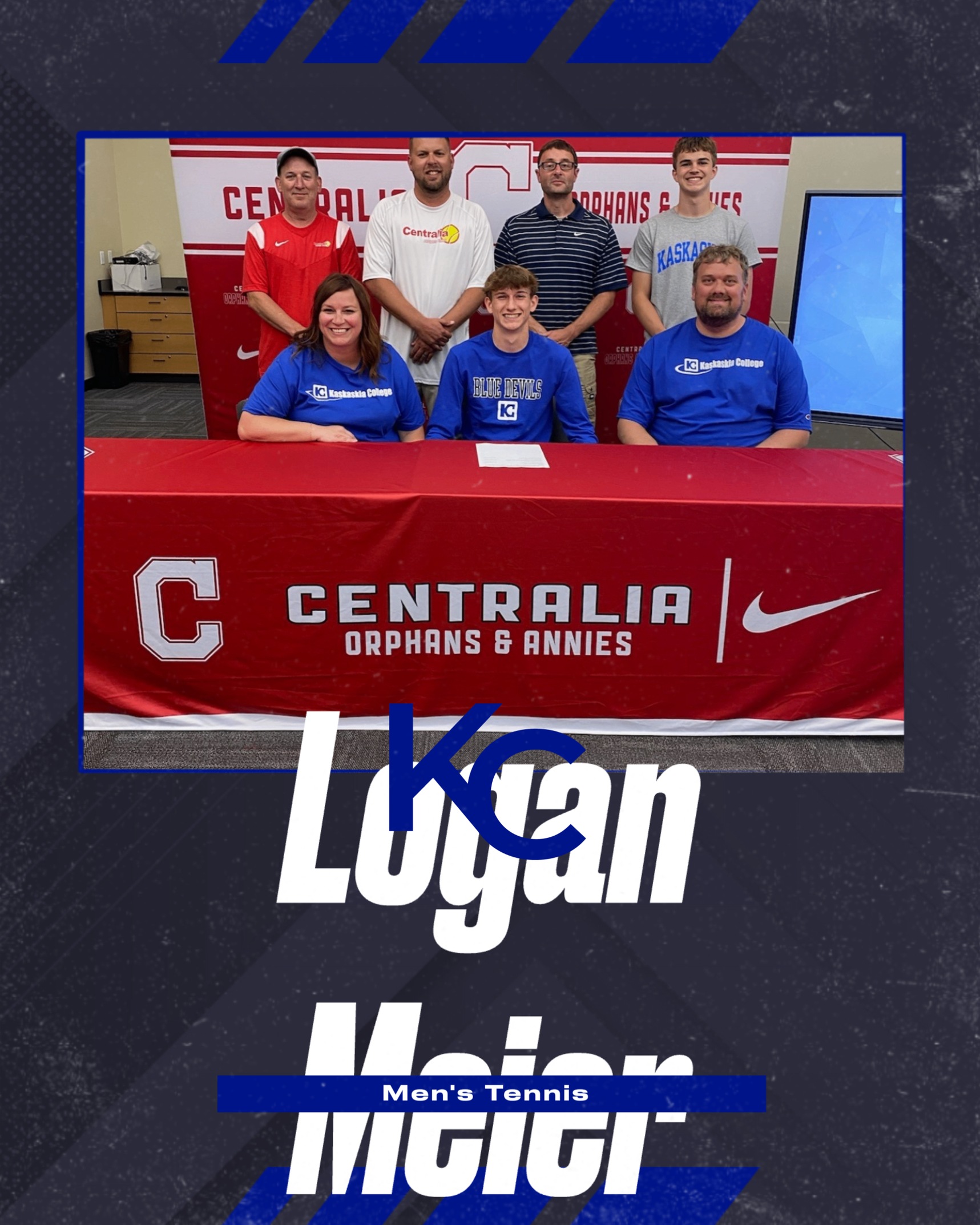 Centralia Senior Logan Meier signs with KC Tennis!